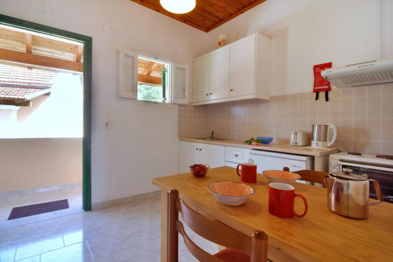 Makris Apartments 아릴라스 외부 사진
