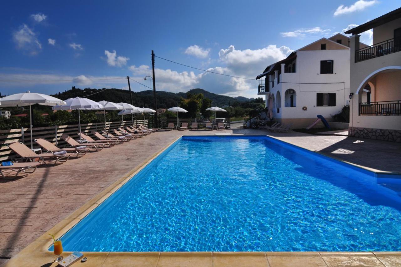 Makris Apartments 아릴라스 외부 사진