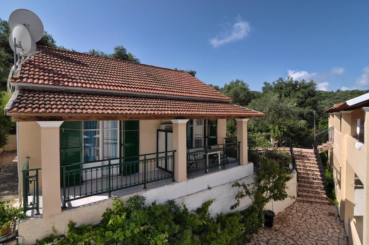 Makris Apartments 아릴라스 외부 사진